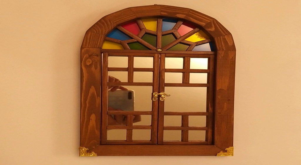 در و پنجره چوبی